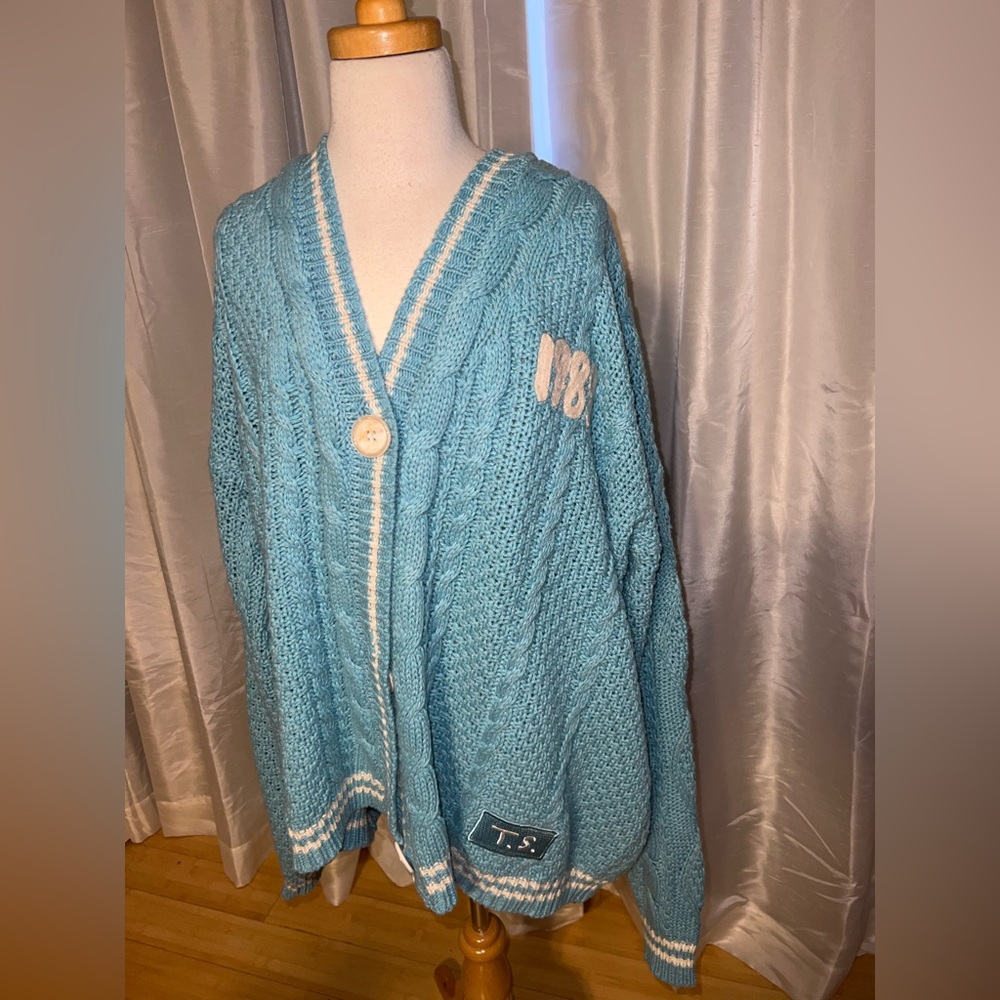 Taylor Swift 1989 Cardigan. Taylor’s version. Size xl/xxl